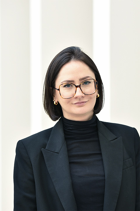 Anwältin Elena Schneider